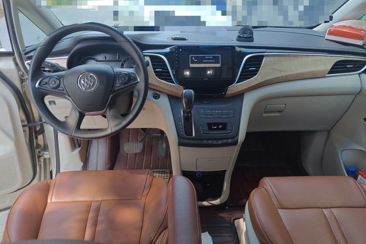 Used Buick GL8 2017 ES 28T Comfort Model China V Standard Center Console