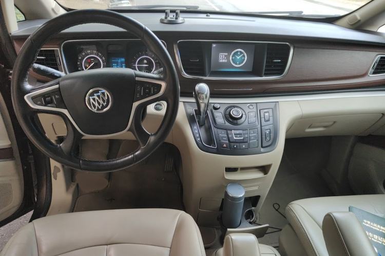 Used Buick GL8 2017 25S Luxury Version China V Standard Center Console