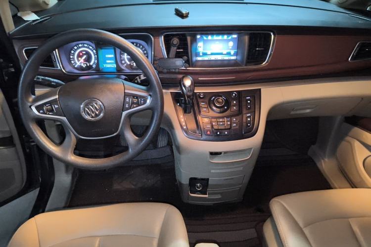 Used Buick GL8 2017 25S Comfort Version China V Standard Center Console