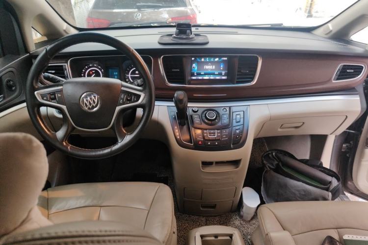 Used Buick GL8 2017 25S Luxury Version China V Standard Center Console