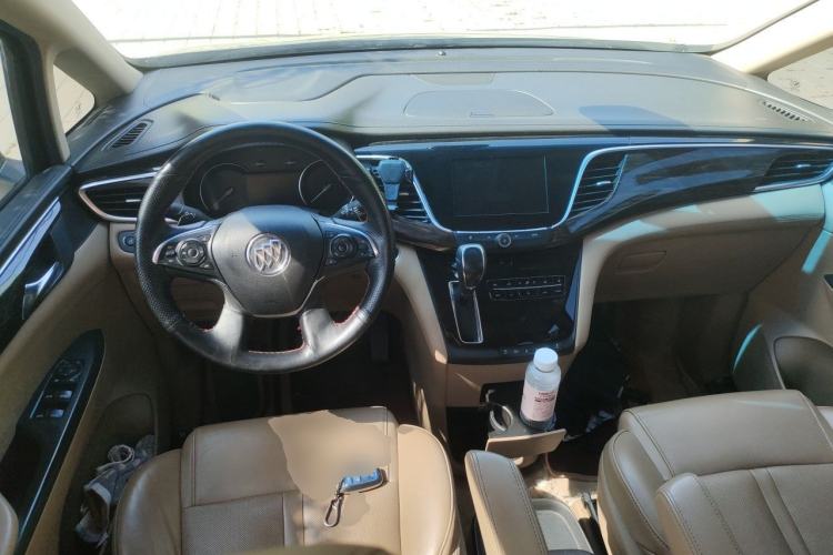 Used Buick GL8 2017 ES 28T Luxury Model China V Standard Center Console