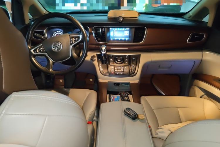 Used Buick GL8 2017 25S Prestige Version China V Standard Center Console