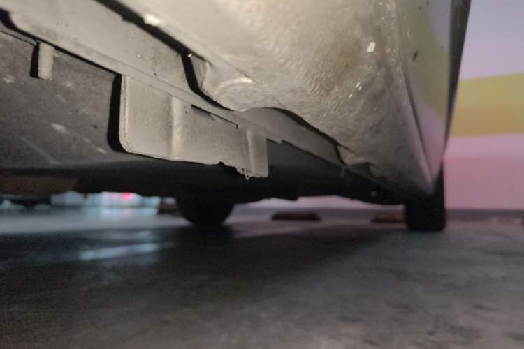 Used Buick GL8 2017 ES 28T Flagship Model China V Standard Chassis Front Left