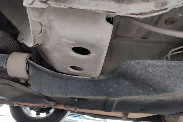 Used Buick GL8 2017 25S Luxury Version China V Standard Chassis Front Left
