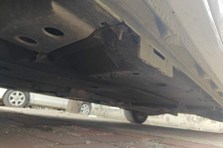 Used Buick GL8 2017 ES 28T Luxury Model China V Standard Chassis Front Left