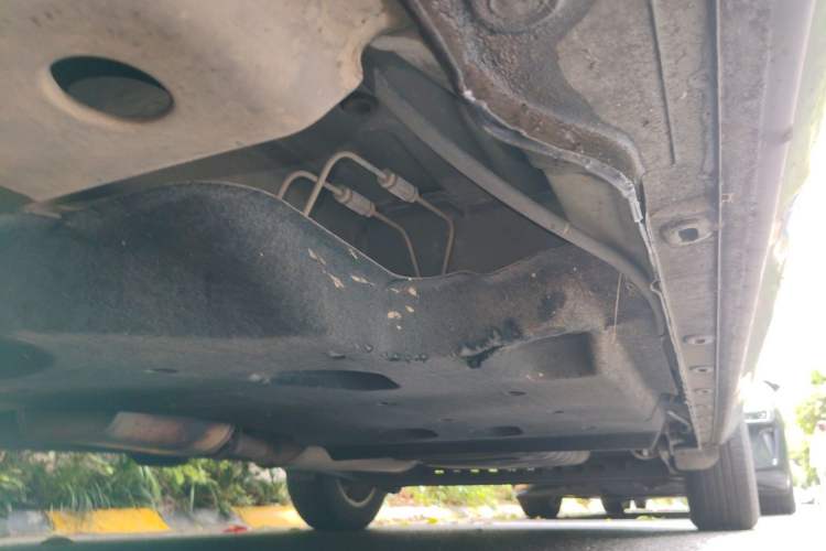 Used Buick GL8 2017 25S Luxury Version China V Standard Chassis Front Left