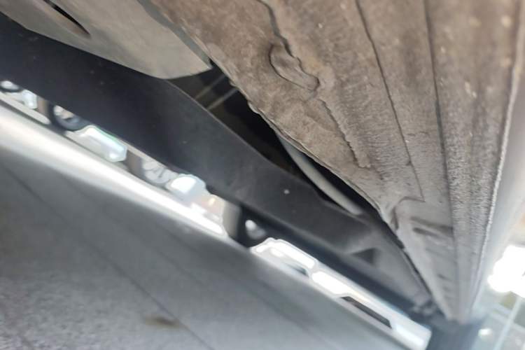 Used Buick GL8 2017 25S Prestige Version China V Standard Chassis Front Left