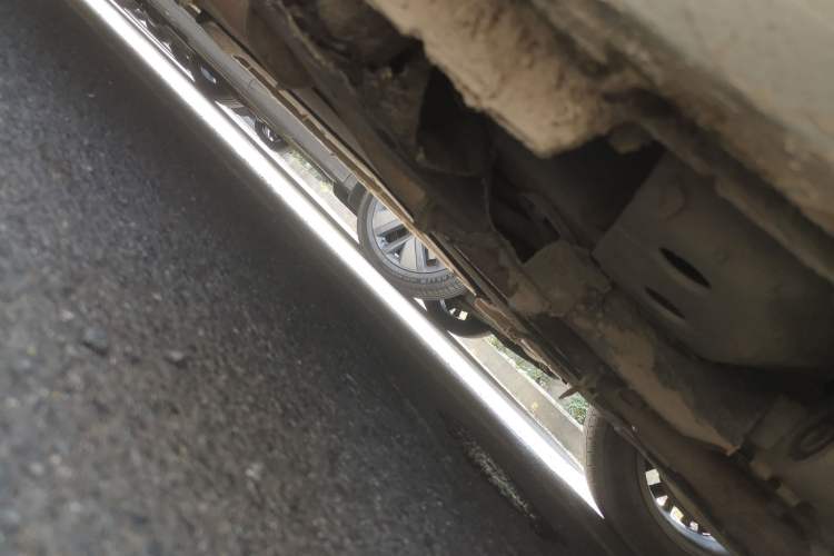 Used Buick GL8 2017 ES 28T Flagship Model China V Standard Chassis Front Right