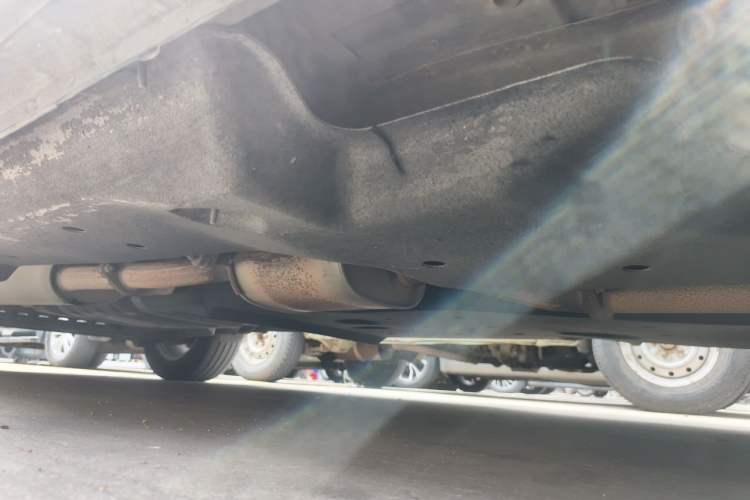 Used Buick GL8 2017 25S Luxury Version China V Standard Chassis Front Right