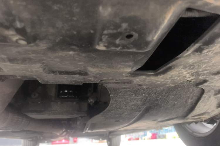 Used Buick GL8 2017 ES 28T Luxury Model China V Standard Chassis Front