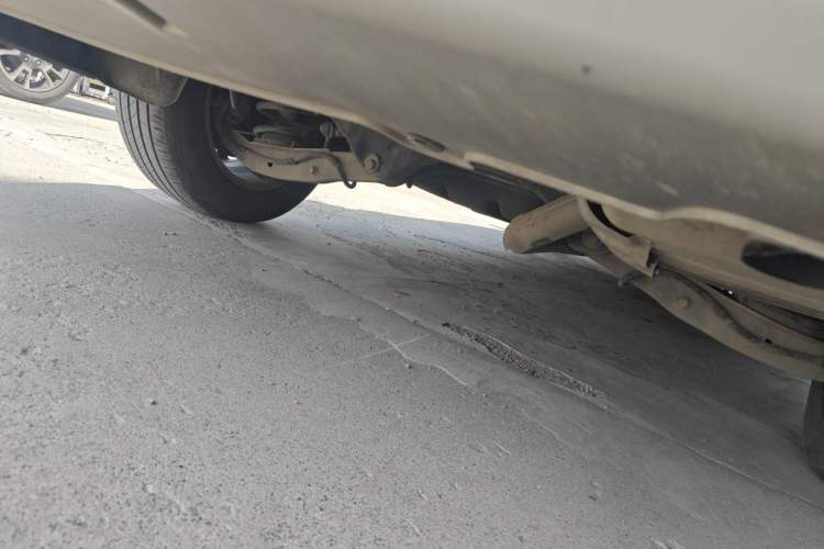 Used Buick GL8 2017 ES 28T Comfort Model China V Standard Chassis Rear