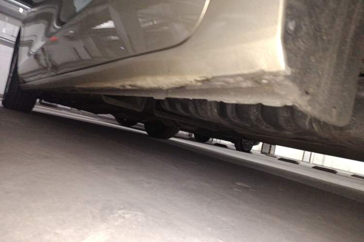 Used Buick GL8 2017 ES 28T Premium Version China V Standard Chassis Rear Left