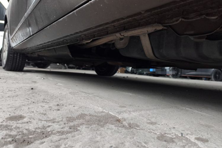 Used Buick GL8 2017 25S Luxury Version China V Standard Chassis Rear Left