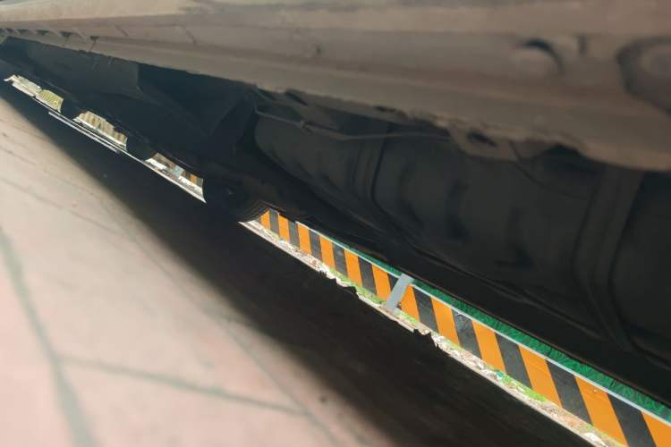Used Buick GL8 2017 ES 28T Comfort Model China V Standard Chassis Rear Left