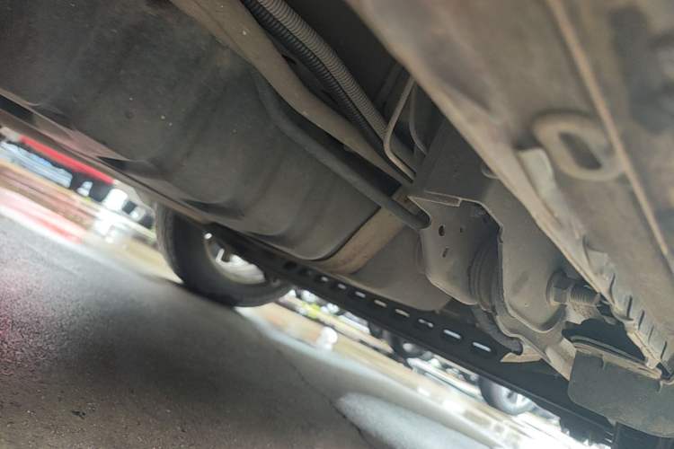Used Buick GL8 2017 25S Comfort Version China V Standard Chassis Rear Left