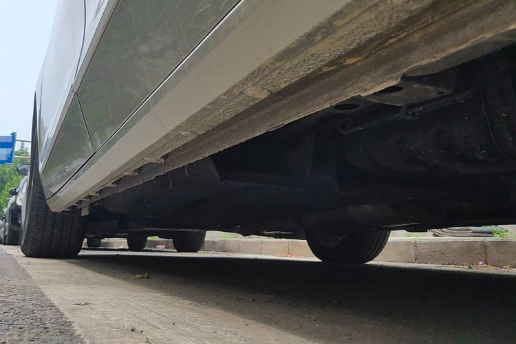 Used Buick GL8 2017 ES 28T Comfort Model China V Standard Chassis Rear Left