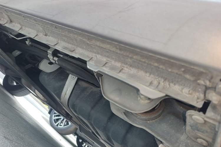 Used Buick GL8 2017 25S Prestige Version China V Standard Chassis Rear Left