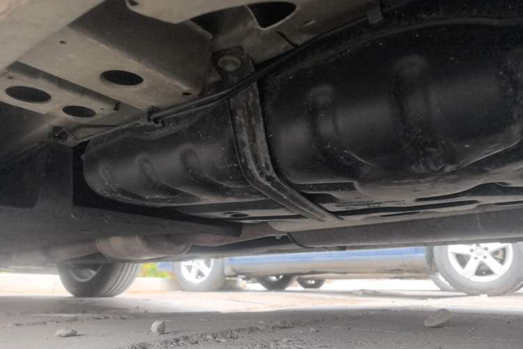 Used Buick GL8 2017 ES 28T Luxury Model China V Standard Chassis Rear Left