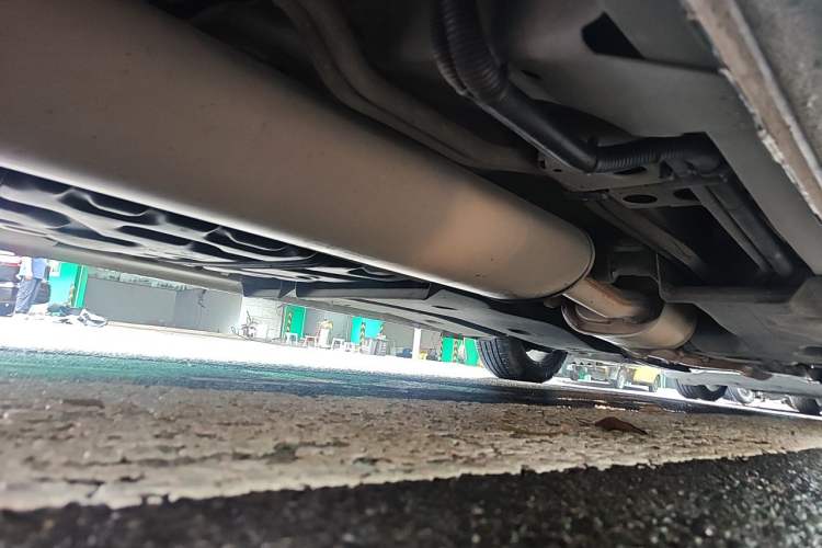 Used Buick GL8 2017 ES 28T Flagship Model China V Standard Chassis Rear Right