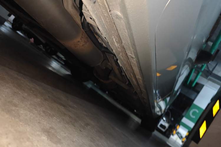 Used Buick GL8 2017 ES 28T Comfort Model China V Standard Chassis Rear Right