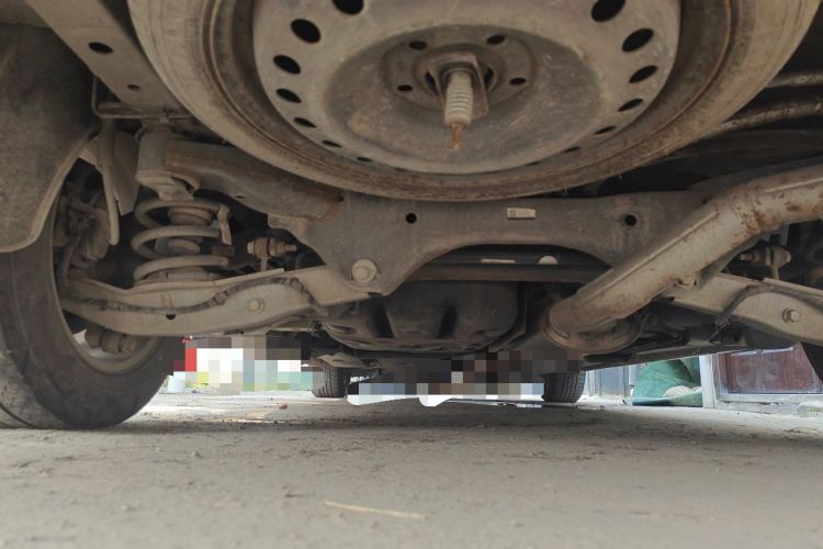 Used Buick GL8 2017 ES 28T Comfort Model China V Standard Chassis Rear