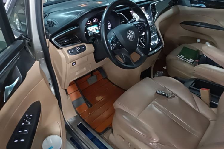 Used Buick GL8 2017 ES 28T Luxury Model China V Standard Driver Seat