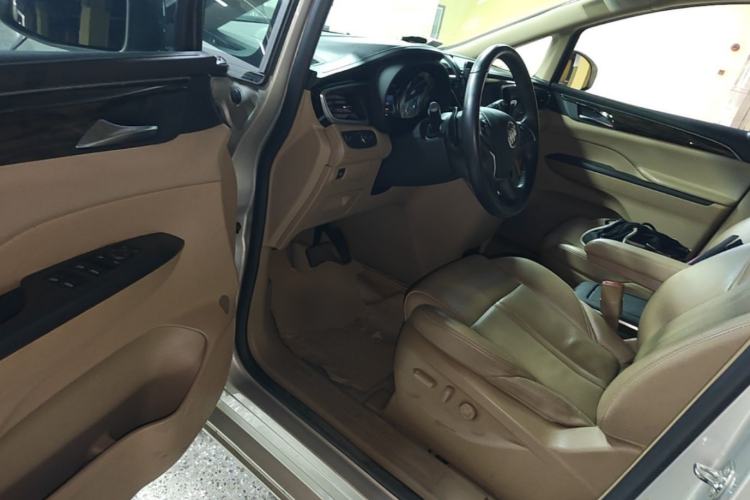 Used Buick GL8 2017 ES 28T Luxury Model China V Standard Driver Seat