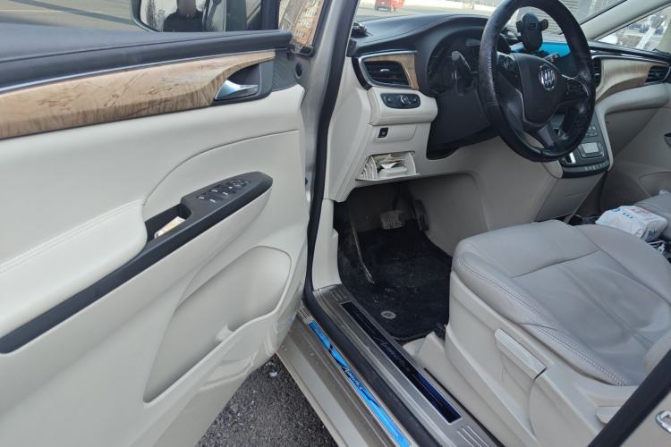 Used Buick GL8 2017 ES 28T Comfort Model China V Standard Driver Seat