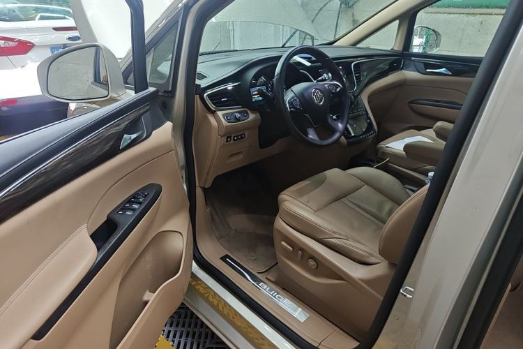 Used Buick GL8 2017 ES 28T Flagship Model China V Standard Driver Seat