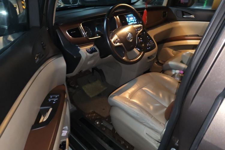 Used Buick GL8 2017 25S Luxury Version China V Standard Driver Seat