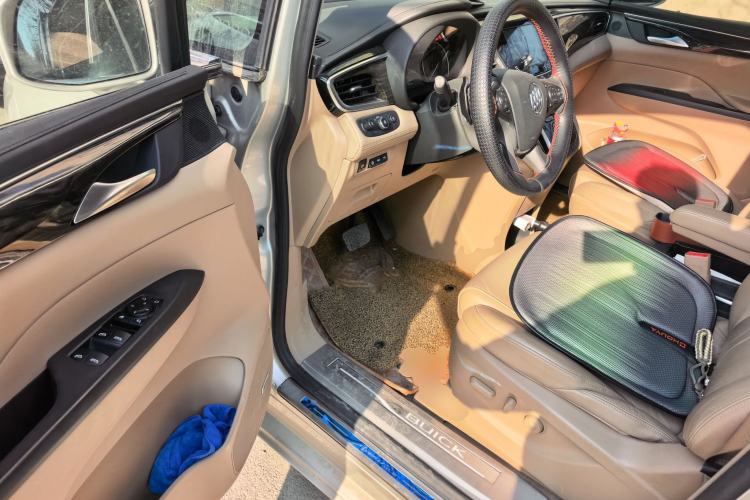 Used Buick GL8 2017 ES 28T Flagship Model China V Standard Driver Seat