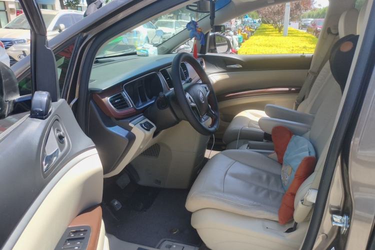 Used Buick GL8 2017 25S Prestige Version China V Standard Driver Seat