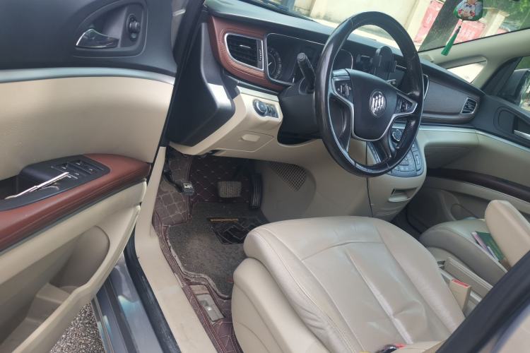 Used Buick GL8 2017 25S Luxury Version China V Standard Driver Seat