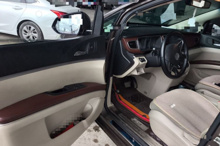 Used Buick GL8 2017 25S Luxury Version China V Standard Driver Seat