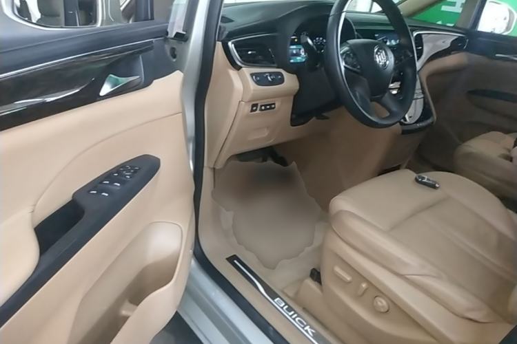 Used Buick GL8 2017 ES 28T Flagship Model China V Standard Driver Seat