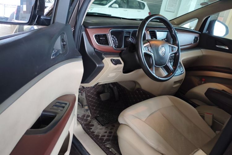 Used Buick GL8 2017 25S Comfort Version China V Standard Driver Seat