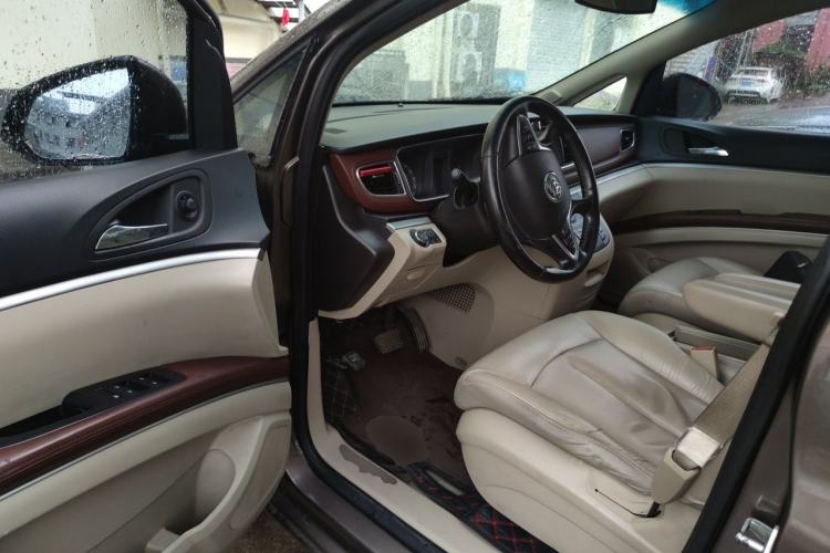 Used Buick GL8 2017 25S Luxury Version China V Standard Driver Seat