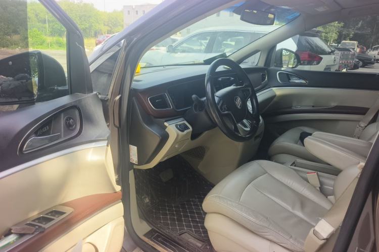 Used Buick GL8 2017 25S Luxury Version China V Standard Driver Seat
