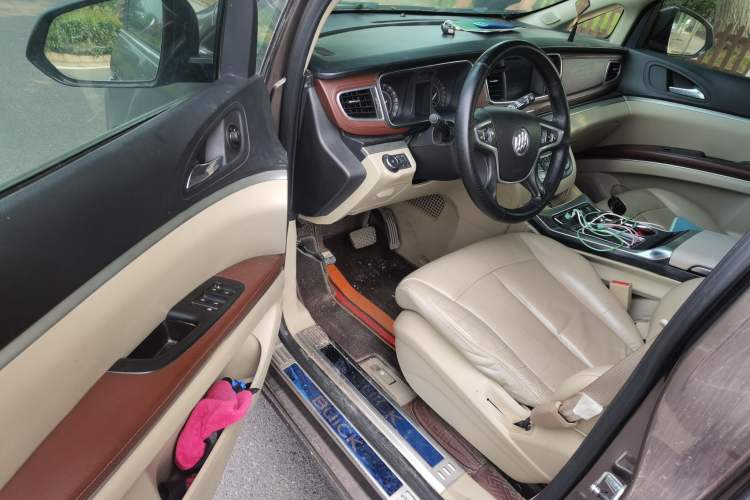 Used Buick GL8 2017 25S Luxury Version China V Standard Driver Seat