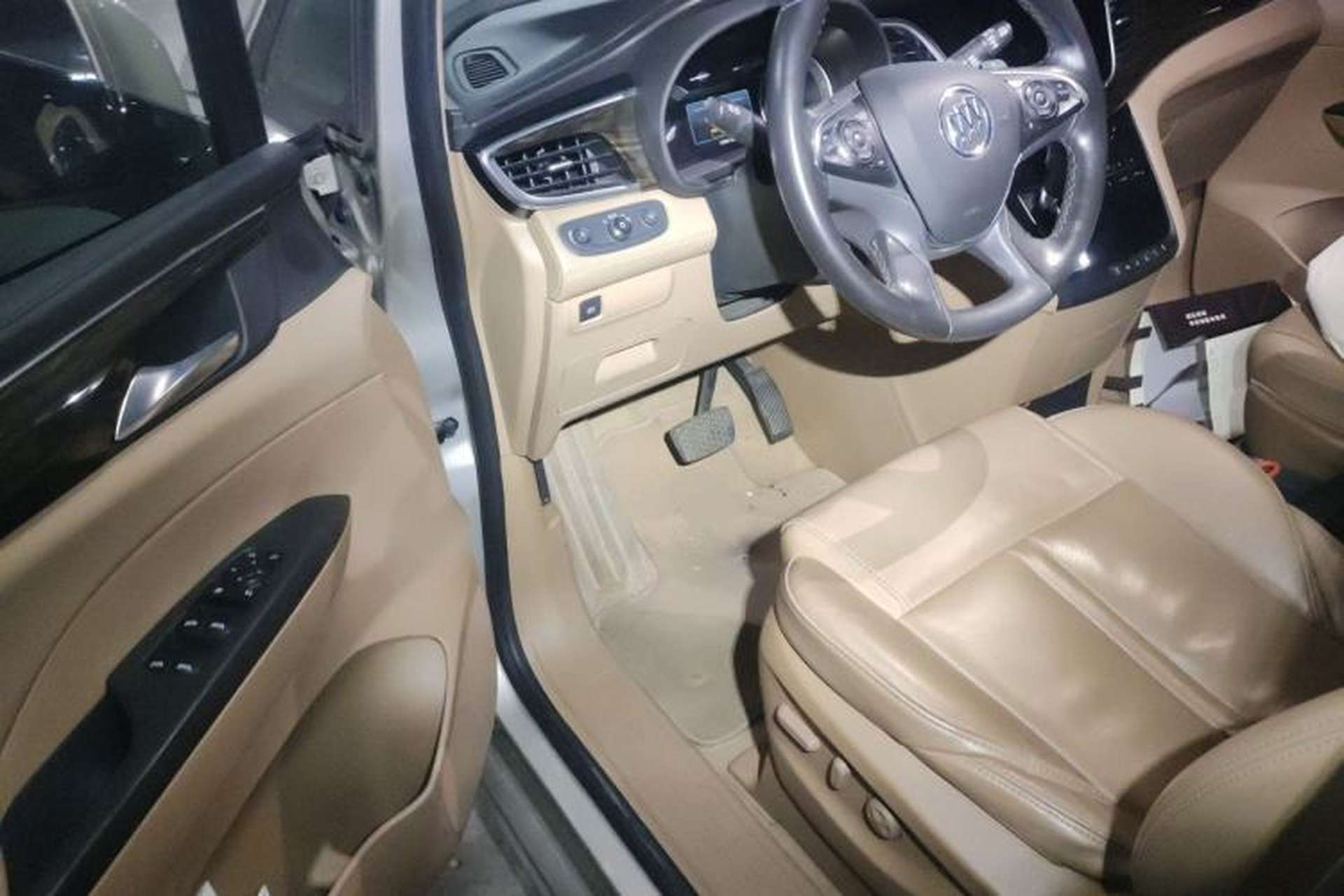 Used Buick GL8 2017 ES 28T Luxury Model China V Standard Driver Seat