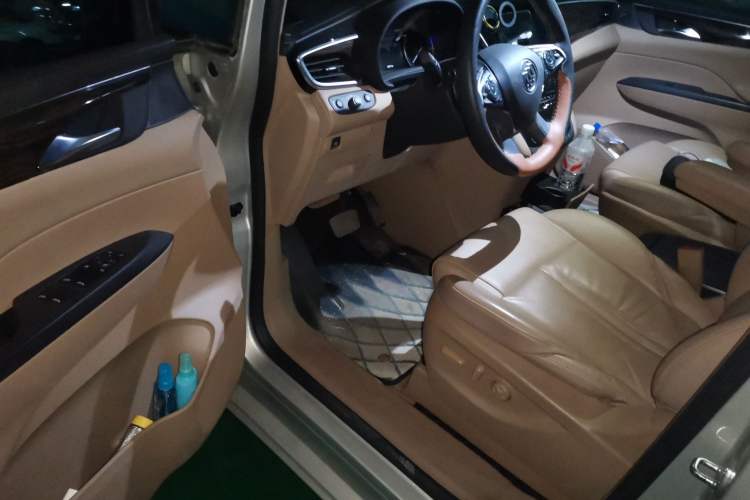 Used Buick GL8 2017 ES 28T Luxury Model China V Standard Driver Seat