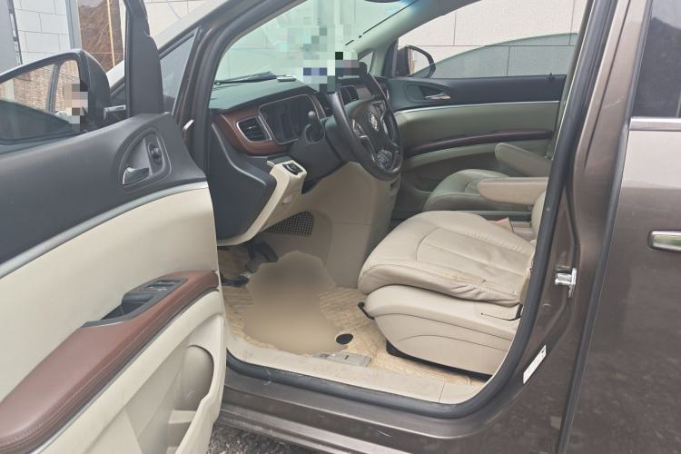 Used Buick GL8 2017 25S Luxury Version China V Standard Driver Seat