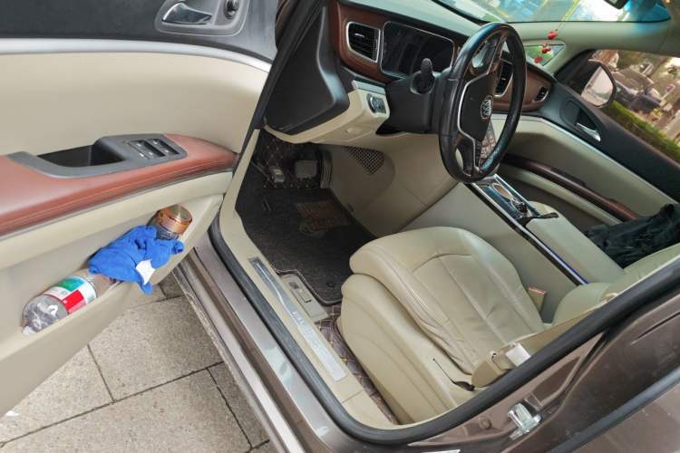 Used Buick GL8 2017 25S Prestige Version China V Standard Driver Seat