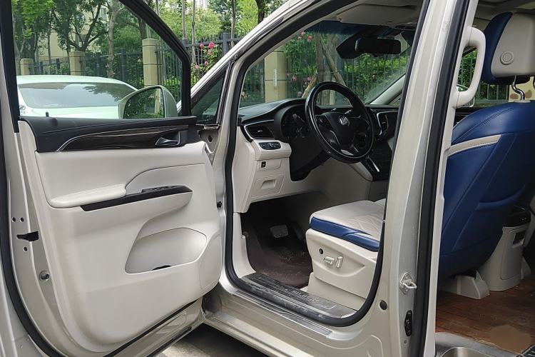 Used Buick GL8 2017 ES 28T Comfort Model China V Standard Driver Seat