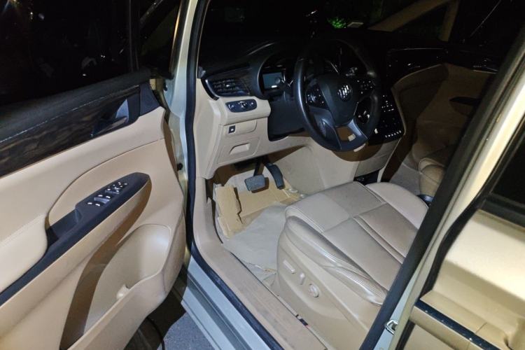 Used Buick GL8 2017 ES 28T Luxury Model China V Standard Driver Seat