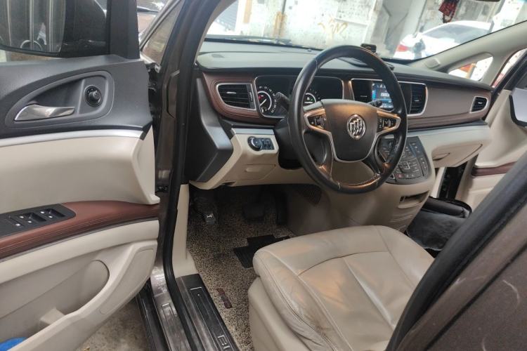 Used Buick GL8 2017 25S Luxury Version China V Standard Driver Seat