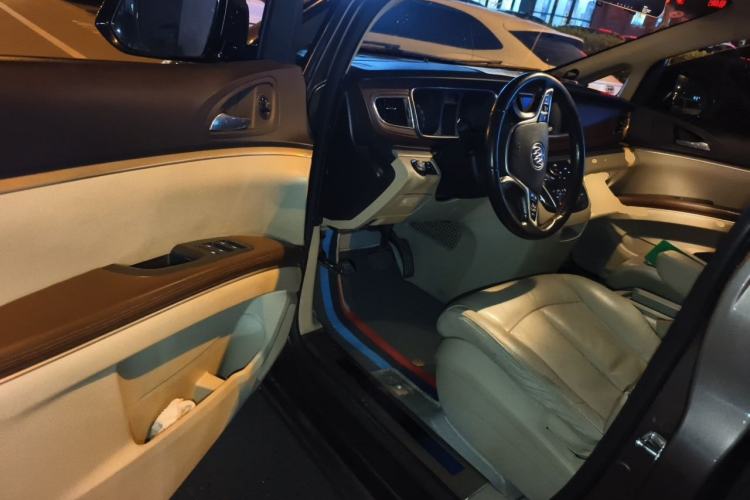 Used Buick GL8 2017 25S Comfort Version China V Standard Driver Seat