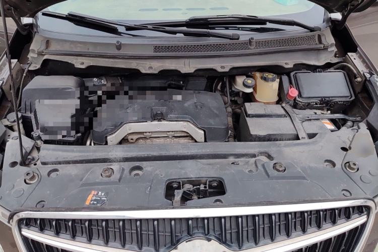 Used Buick GL8 2017 25S Luxury Version China V Standard Engine Bay