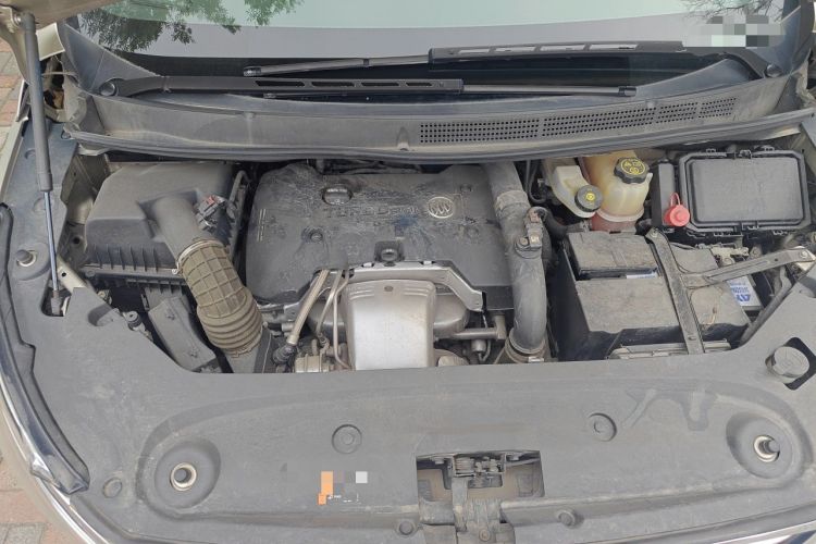 Used Buick GL8 2017 ES 28T Luxury Model China V Standard Engine Bay