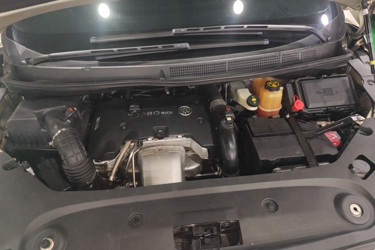 Used Buick GL8 2017 ES 28T Luxury Model China V Standard Engine Bay